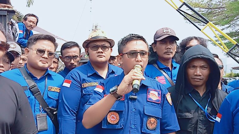 *Diduga oknum debt colector PT Smart Multi finance melakukan aksi berutal & Perampasan Kendaraan*