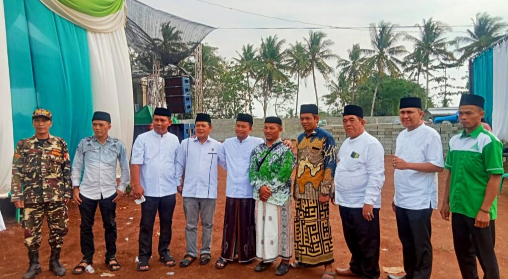 *Hadiri AcaraTASYAKURAN peringatan maulid Nabi Muhamad SAW, Bakal Calon Bupati Lampung Timur HJ.ELLA SITI Nuryamah,Anggota DPRD Lampung Timur DR.IR TRIPRABOWO*