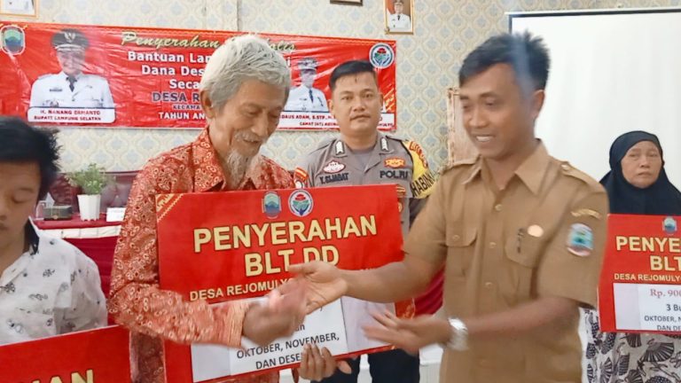 DESA REJO MULYO, JATI AGUNG LAMPUNG SELATAN SALURKAN BLT DD 2024